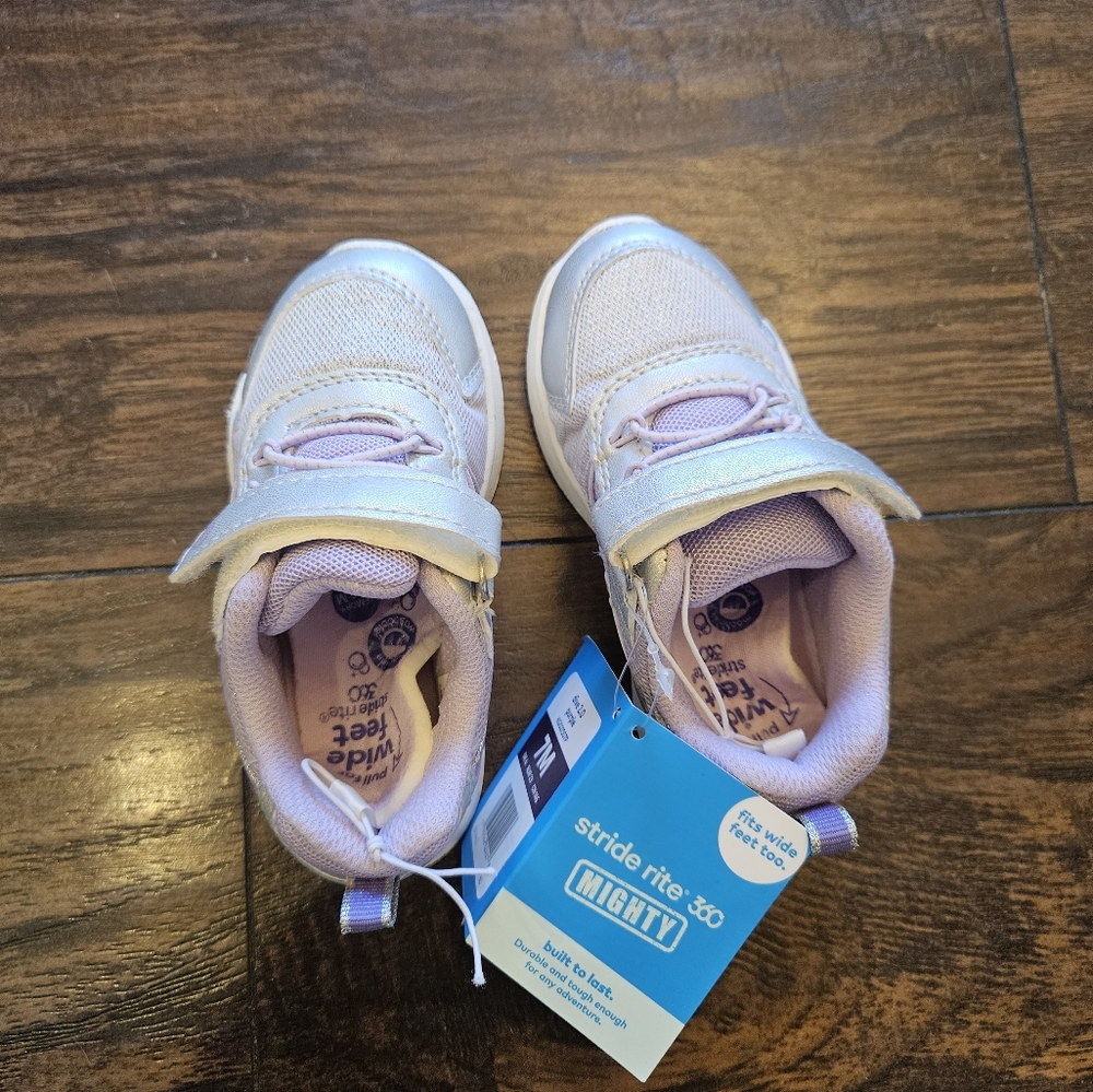 Stride rite dive sneaker 2.0 size 7M/W Purple